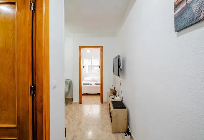 Inteiro Acolhedor Perto Da *