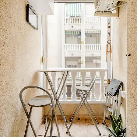 Inteiro Acolhedor Perto Da *